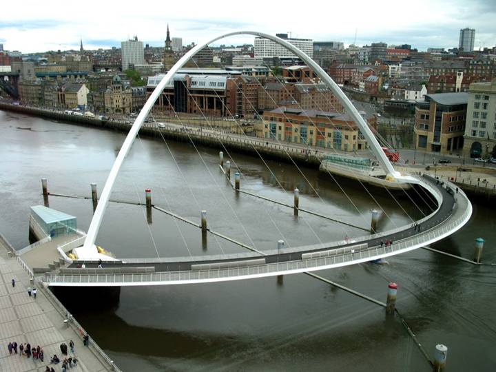 Gateshead_Millennium_Bridge