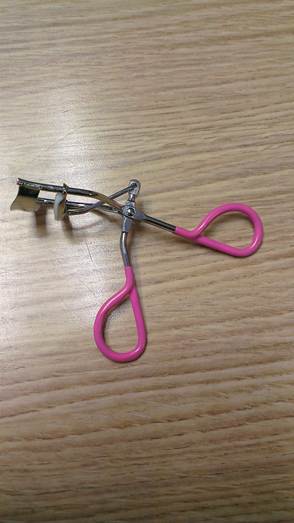 Description: Description: Description: Description: eyelashcurler.jpg